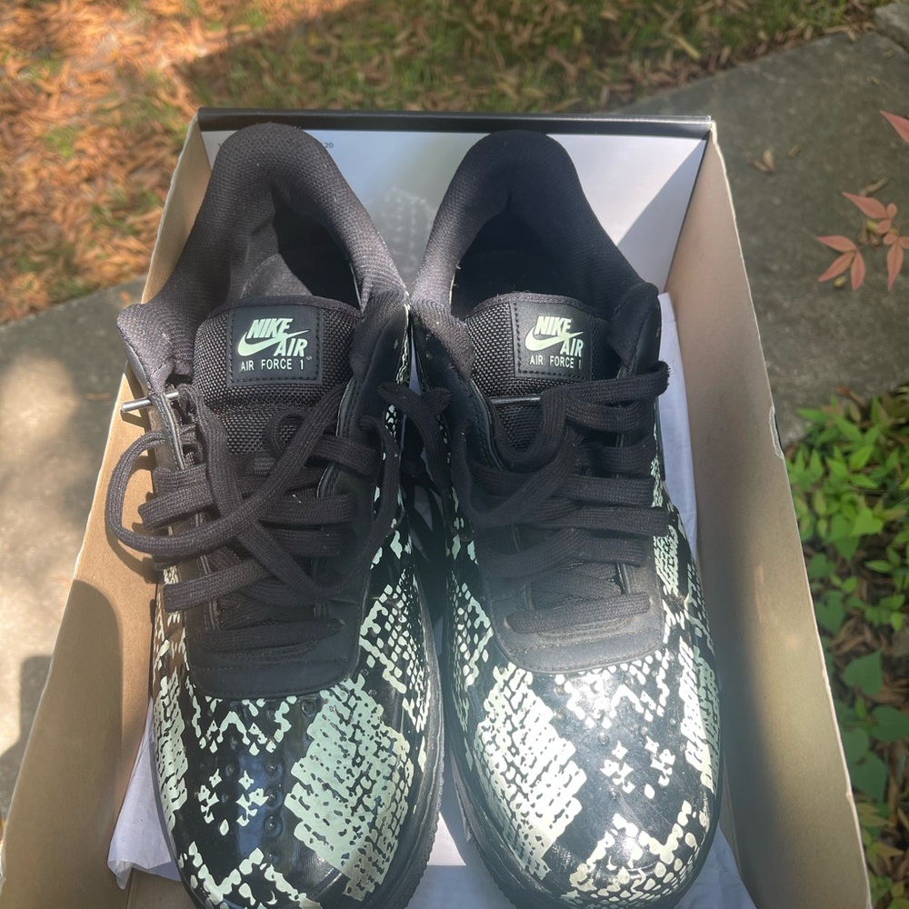 Nike Air Force 1 Black and White Snakeskin Foamposite Sneakers